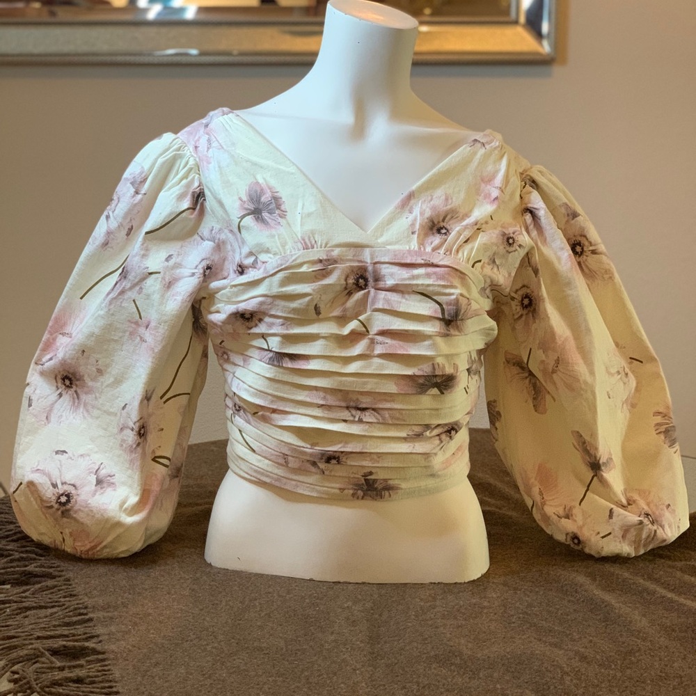 Express Cream Blouse with Ruched Puff Sleeves